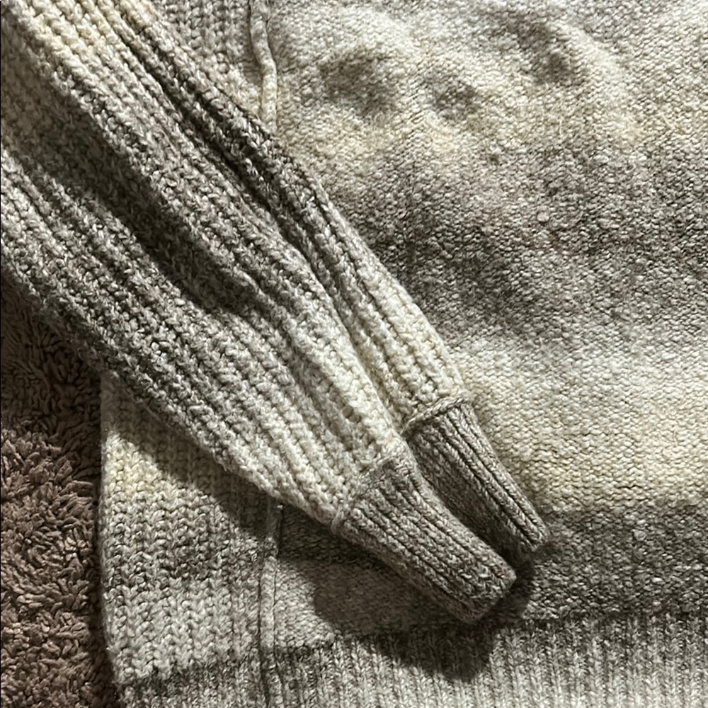 SO Knit Sweater in Gray and Cream - Picture 3 of 5